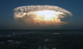 Czy to wybuch bomby atomowej lub atak obcych? Niesamowite zdjęcie Darina Kuntza przedstawia superkomórkę burzową